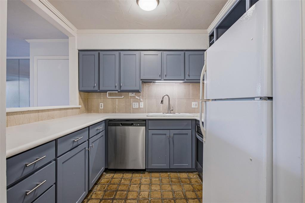 6100 N Brookline Avenue 3 Property Photo 22