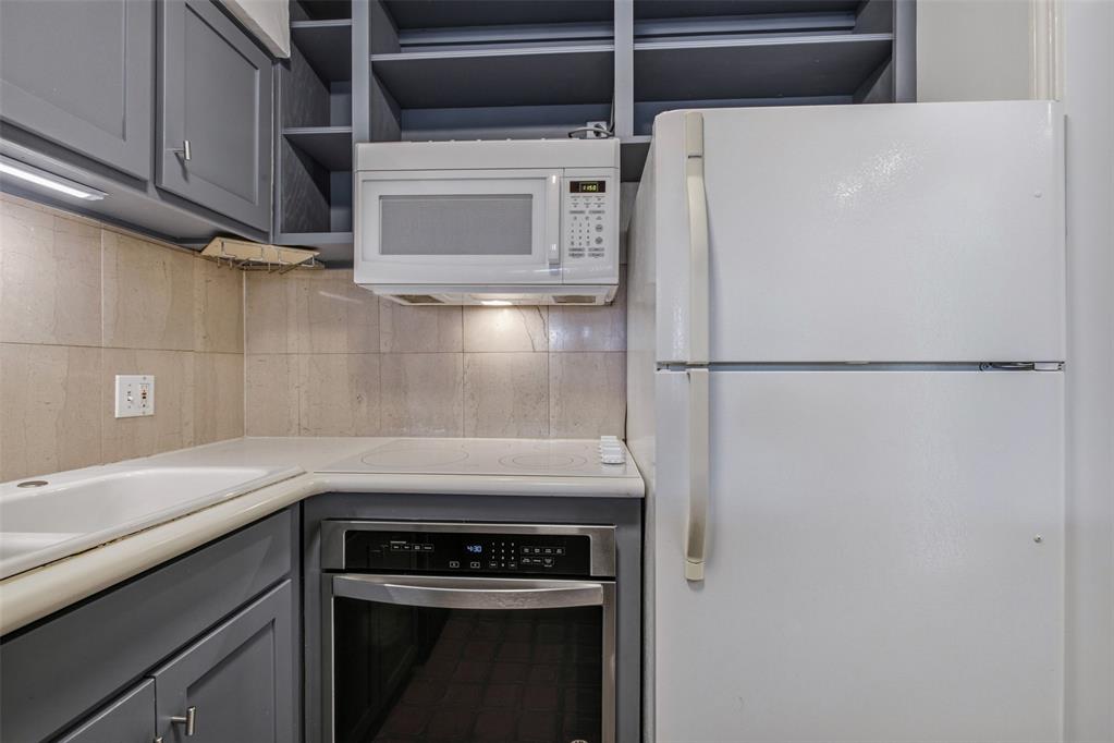 6100 N Brookline Avenue 3 Property Photo 24