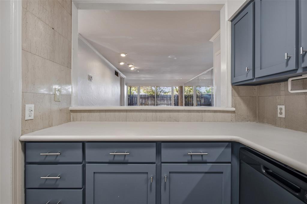 6100 N Brookline Avenue 3 Property Photo 25
