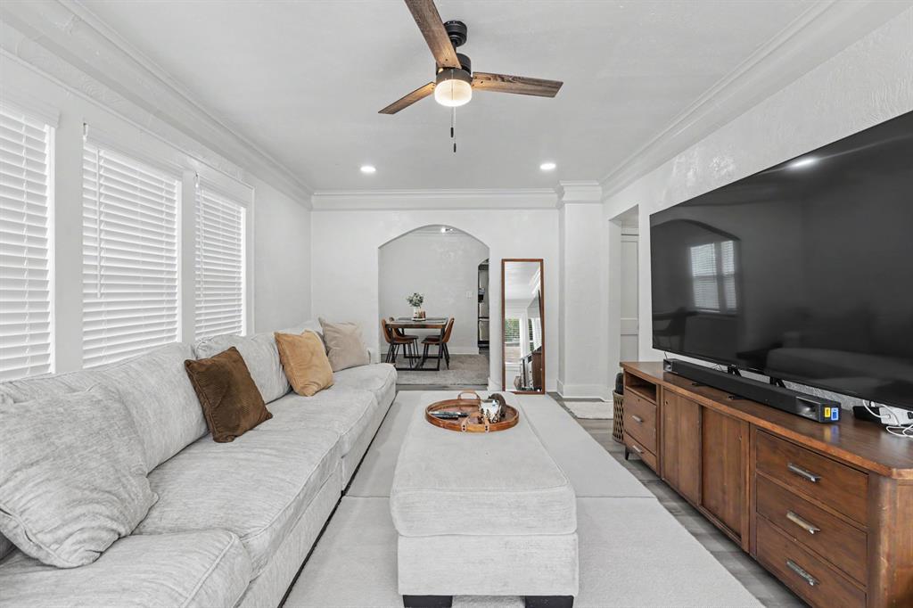 1217 Sw 23rd Street Property Photo 4