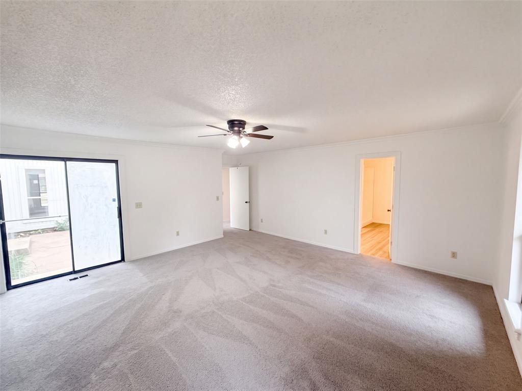 8405 Nw 109th Street Property Photo 11