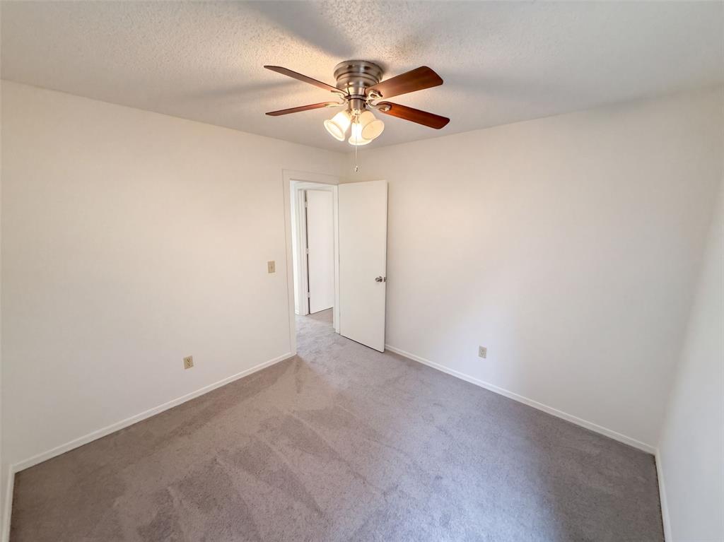 8405 Nw 109th Street Property Photo 16
