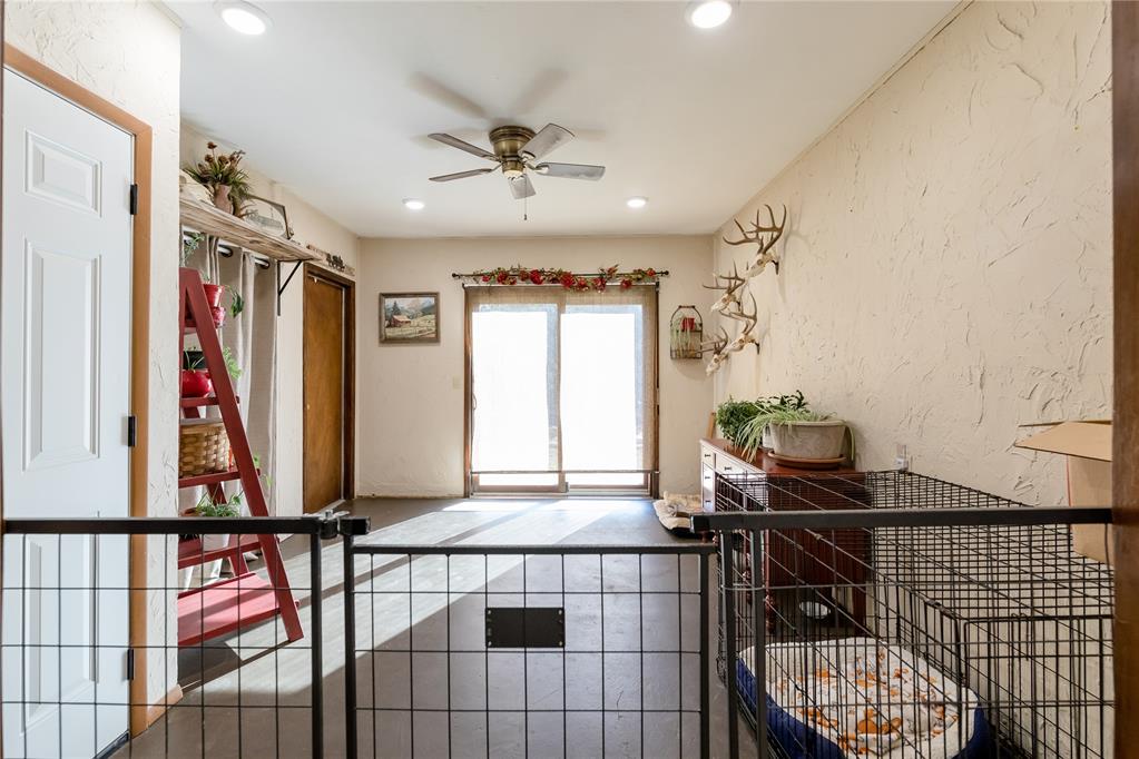 903 S Cearlock Avenue Property Photo 14