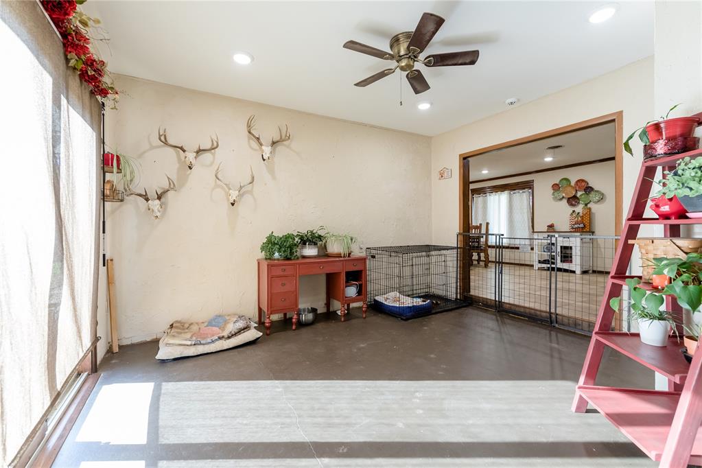 903 S Cearlock Avenue Property Photo 15