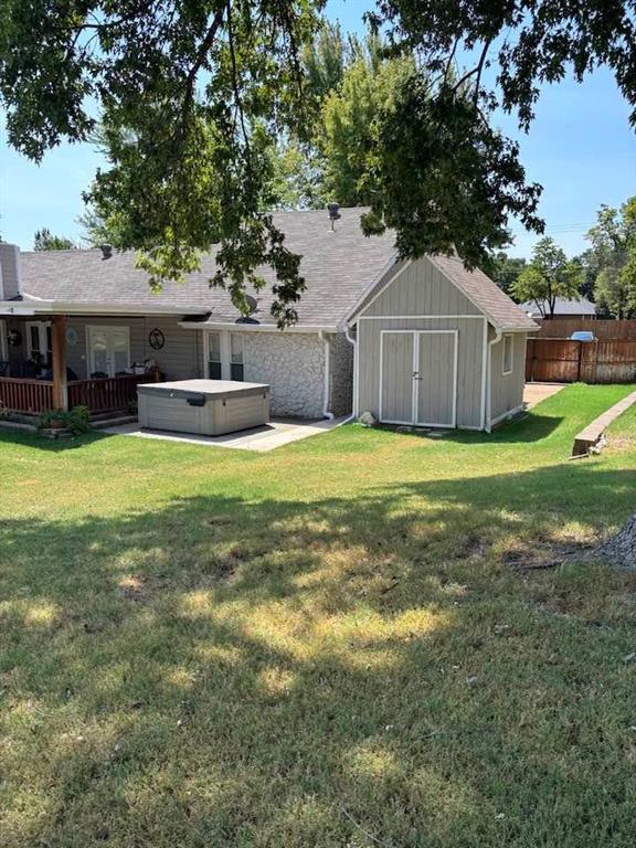1611 E Coffee Creek Road Property Photo 4