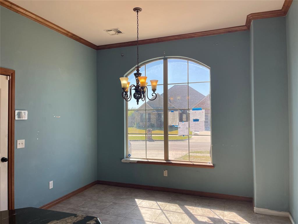 14717 S Broadway Avenue Property Photo 6