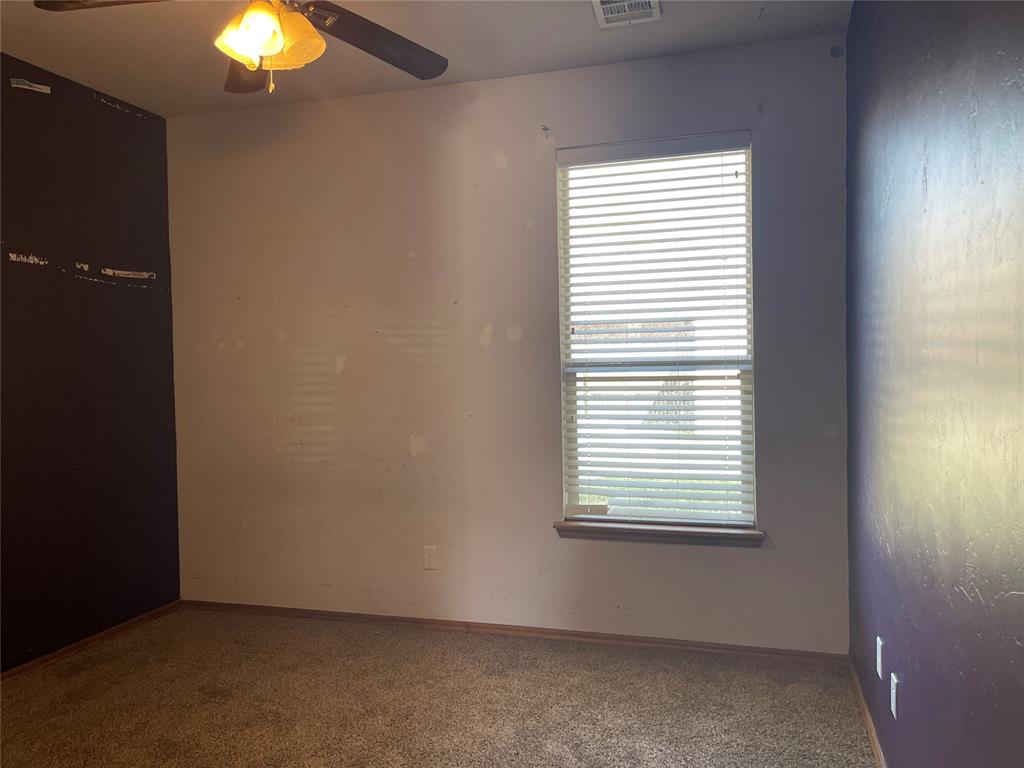 14717 S Broadway Avenue Property Photo 9