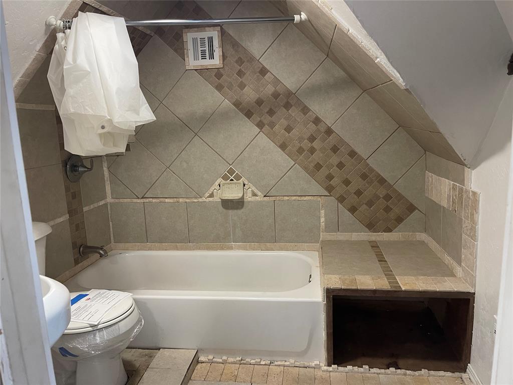 14717 S Broadway Avenue Property Photo 18