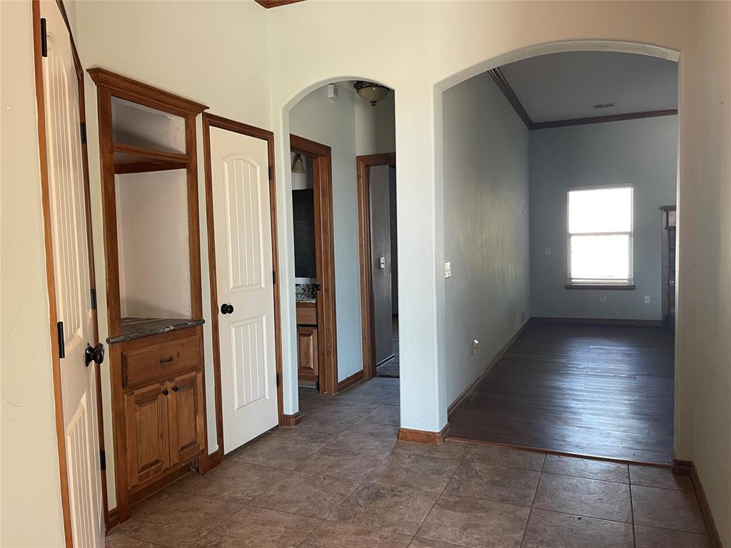 14717 S Broadway Avenue Property Photo 22