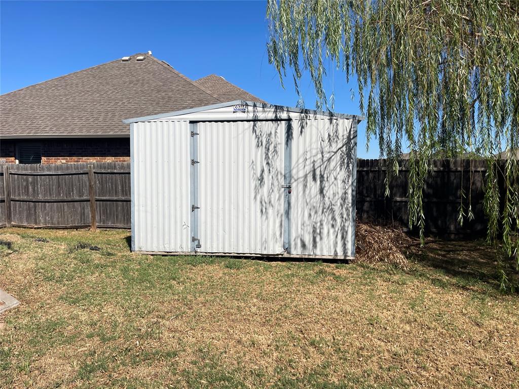 14717 S Broadway Avenue Property Photo 23