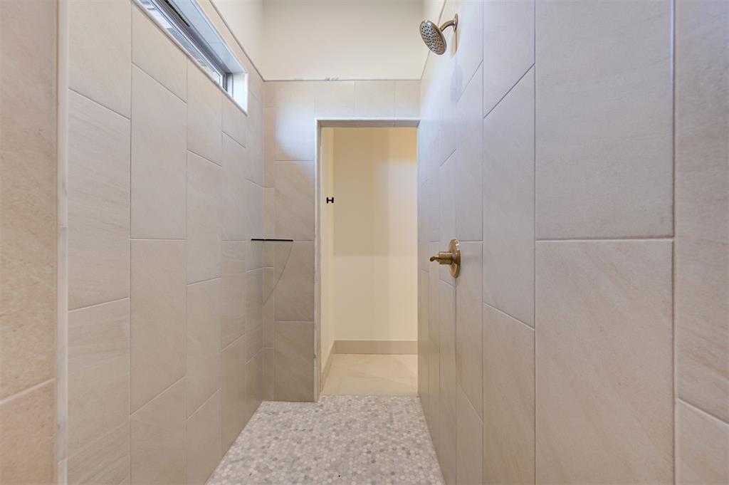 5721 Red Valley Drive Property Photo 26