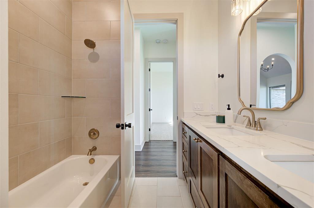 5721 Red Valley Drive Property Photo 32