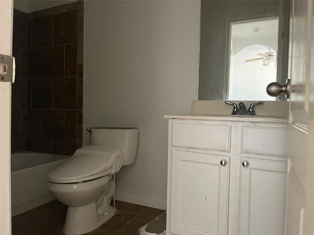 8033 Erryn Lane Property Photo 12