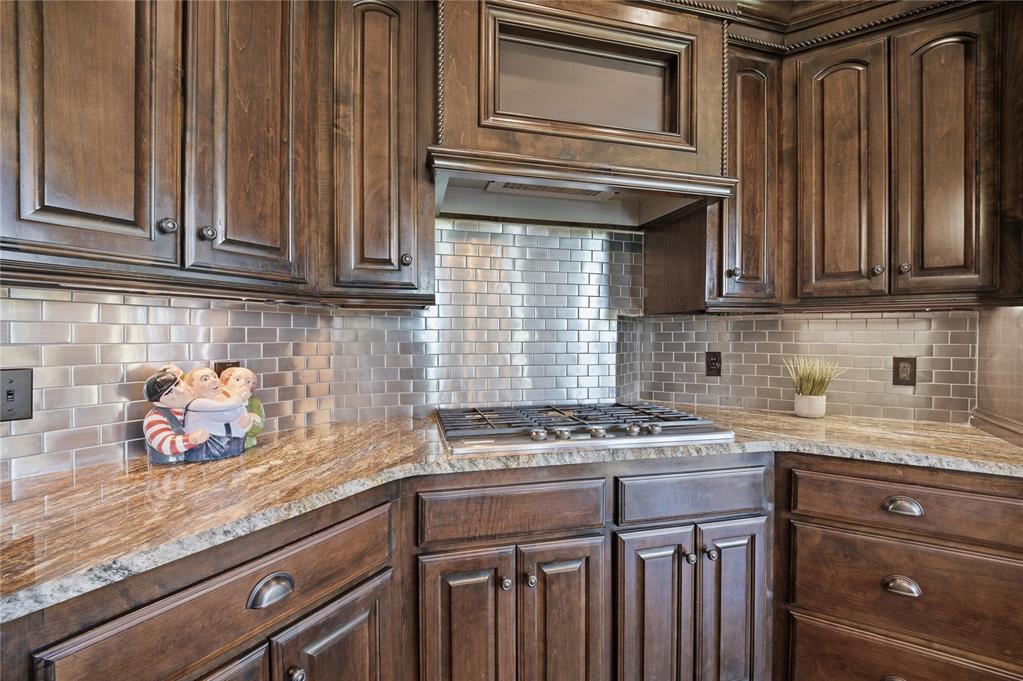2900 Fontaine Place Property Photo 10