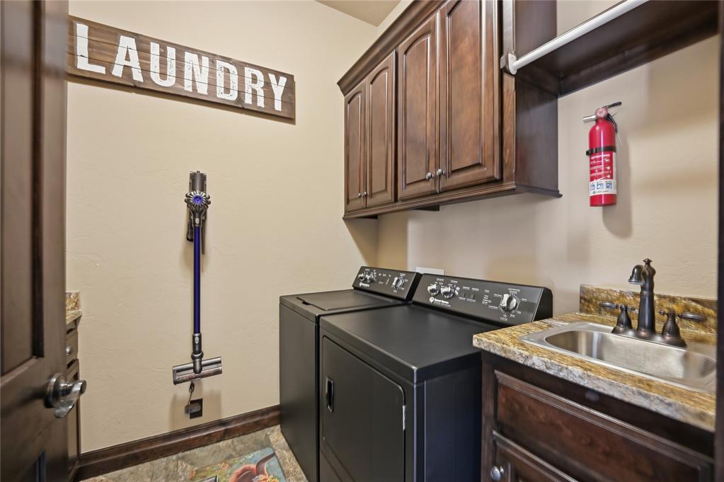 2900 Fontaine Place Property Photo 14