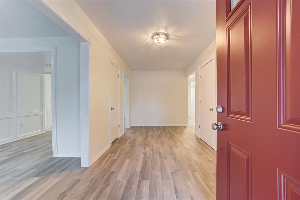 2712 Clover Glen Drive Property Photo 6