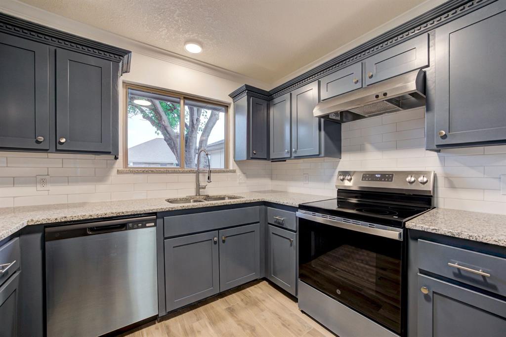 2712 Clover Glen Drive Property Photo 19