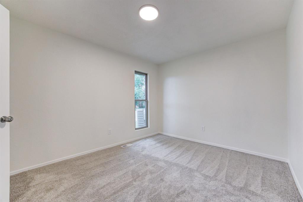 2712 Clover Glen Drive Property Photo 36