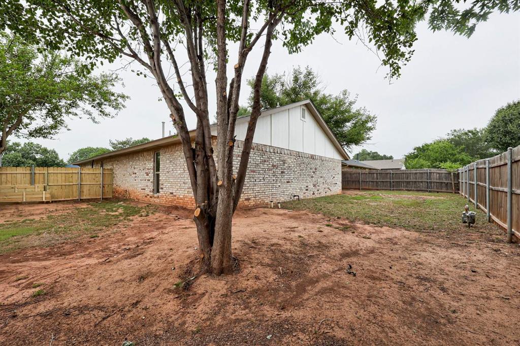 2712 Clover Glen Drive Property Photo 44