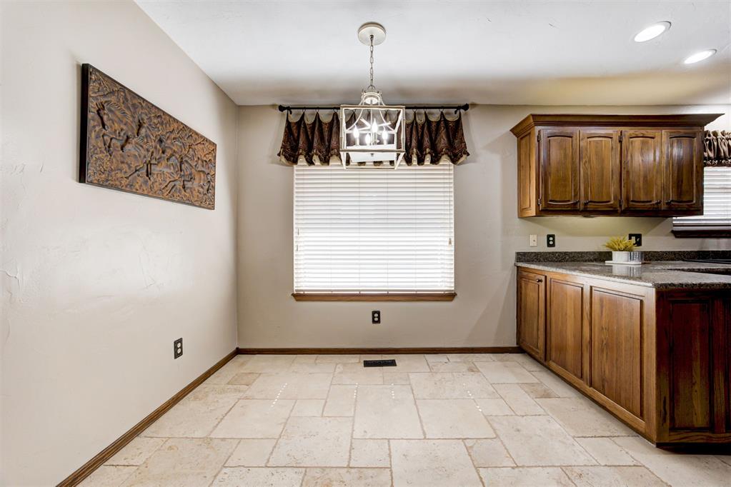 12208 Cantle Road Property Photo 11
