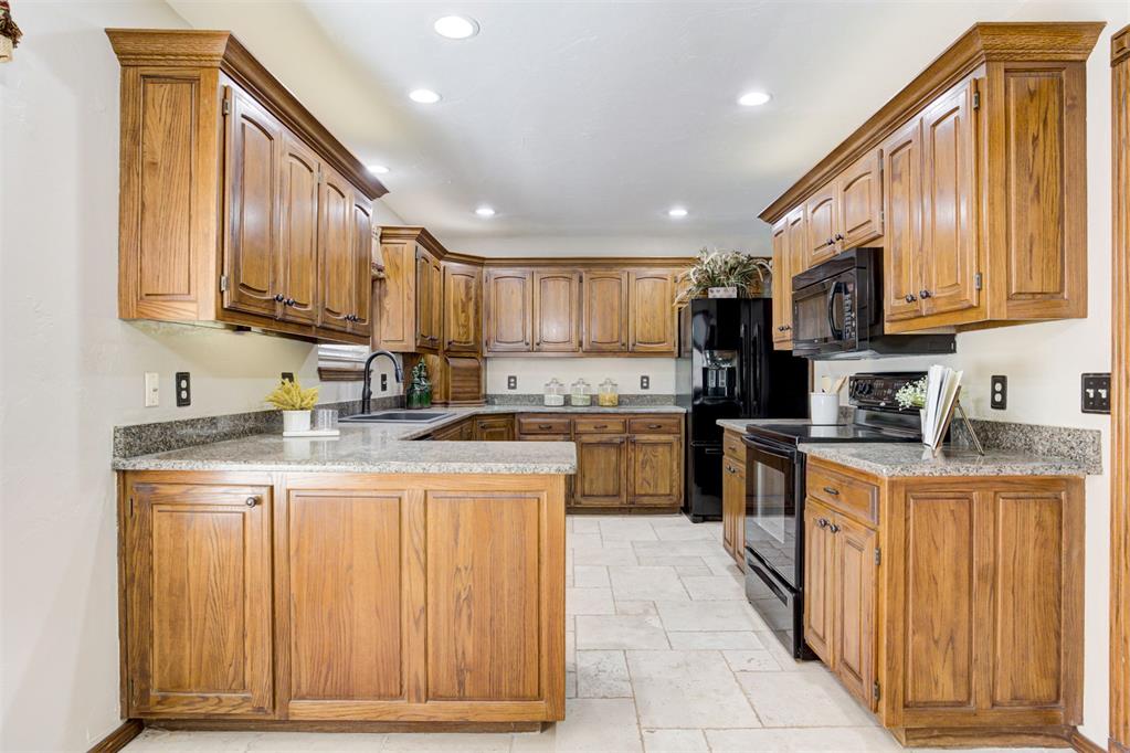 12208 Cantle Road Property Photo 14