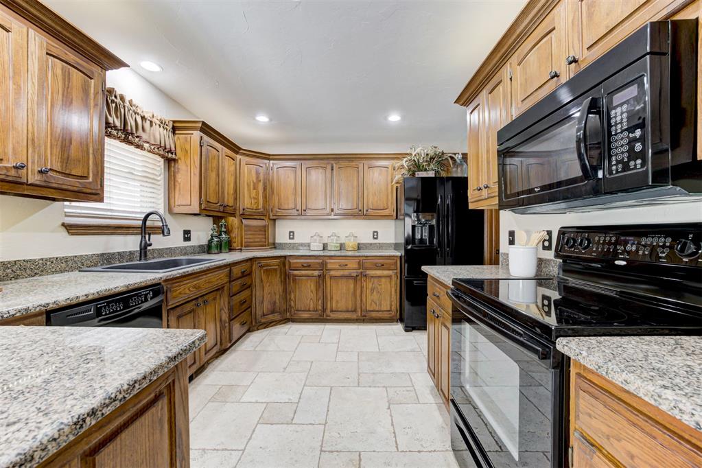 12208 Cantle Road Property Photo 15