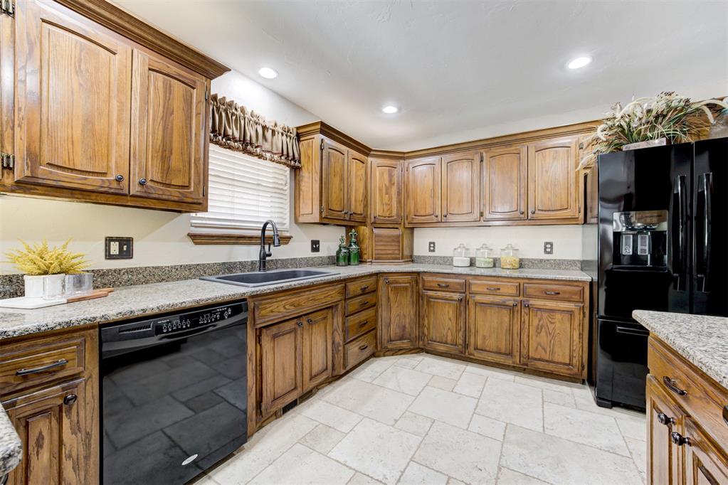 12208 Cantle Road Property Photo 16