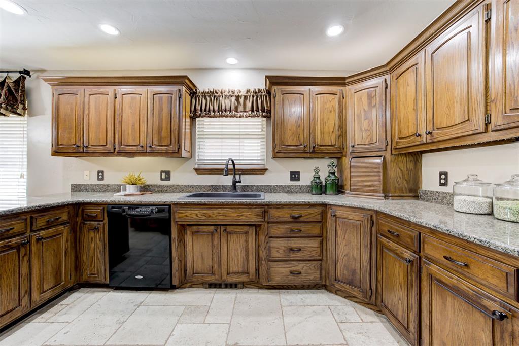 12208 Cantle Road Property Photo 17