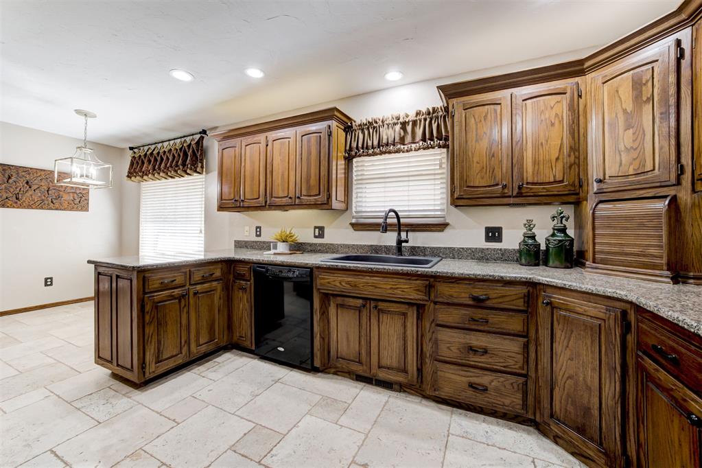 12208 Cantle Road Property Photo 18