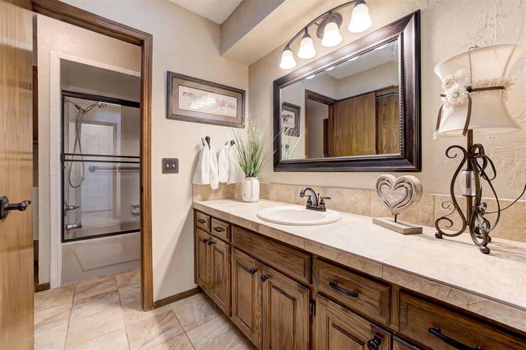 12208 Cantle Road Property Photo 33