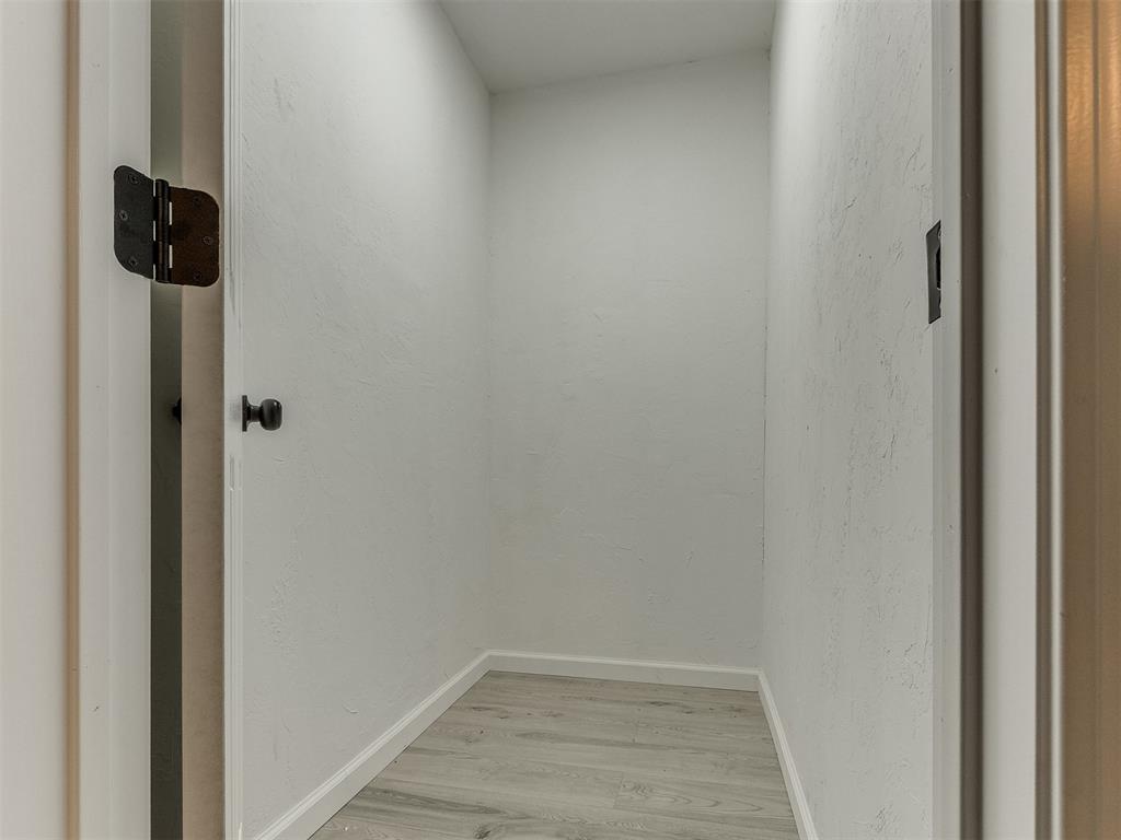 1305 Juniper Circle Property Photo 6