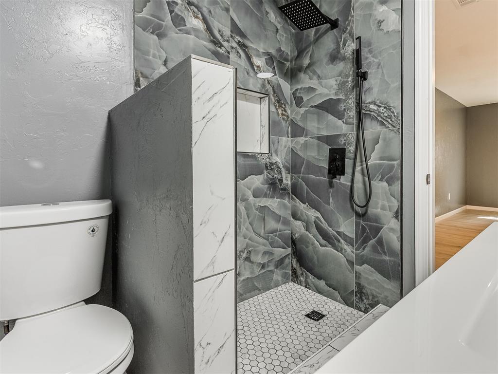 1305 Juniper Circle Property Photo 13
