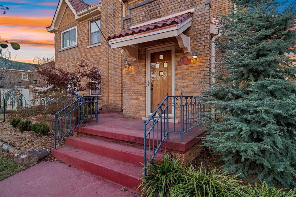 1928 N Broadway Avenue Property Photo 2