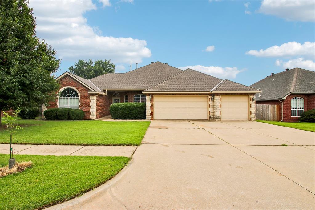 300 Ridge Lake Boulevard Property Photo 1
