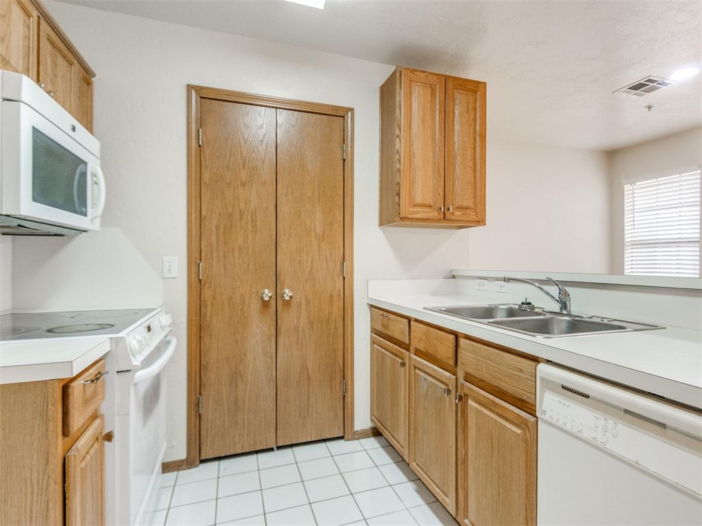 13819 W Crossing Way Property Photo 17