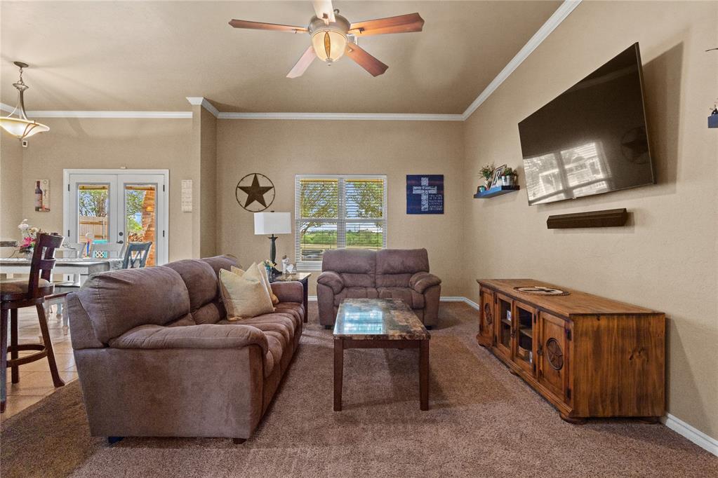 2306 Woodland Way Property Photo 5