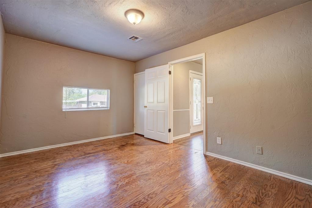 1824 Andover Court Property Photo 6