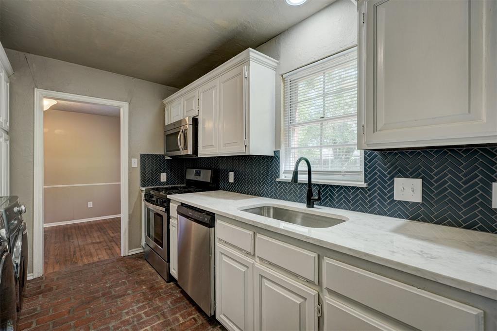1824 Andover Court Property Photo 12