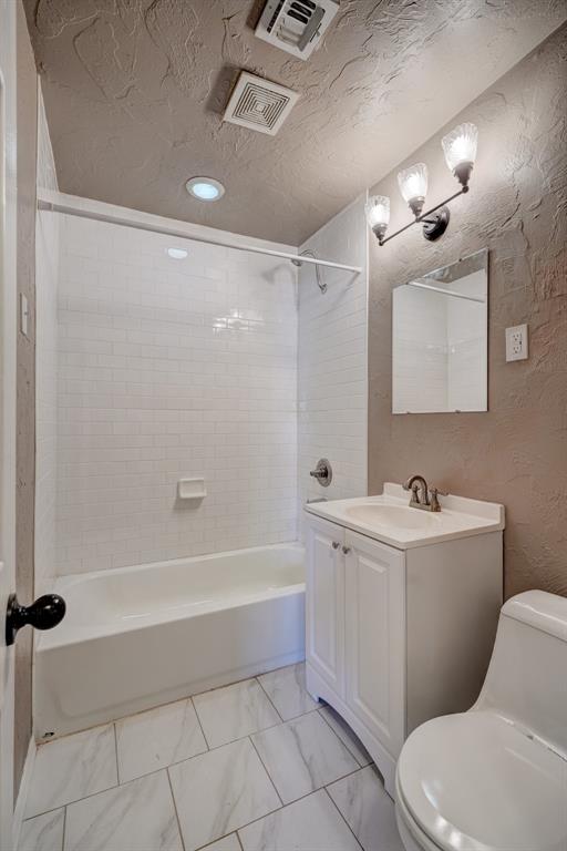 1824 Andover Court Property Photo 15