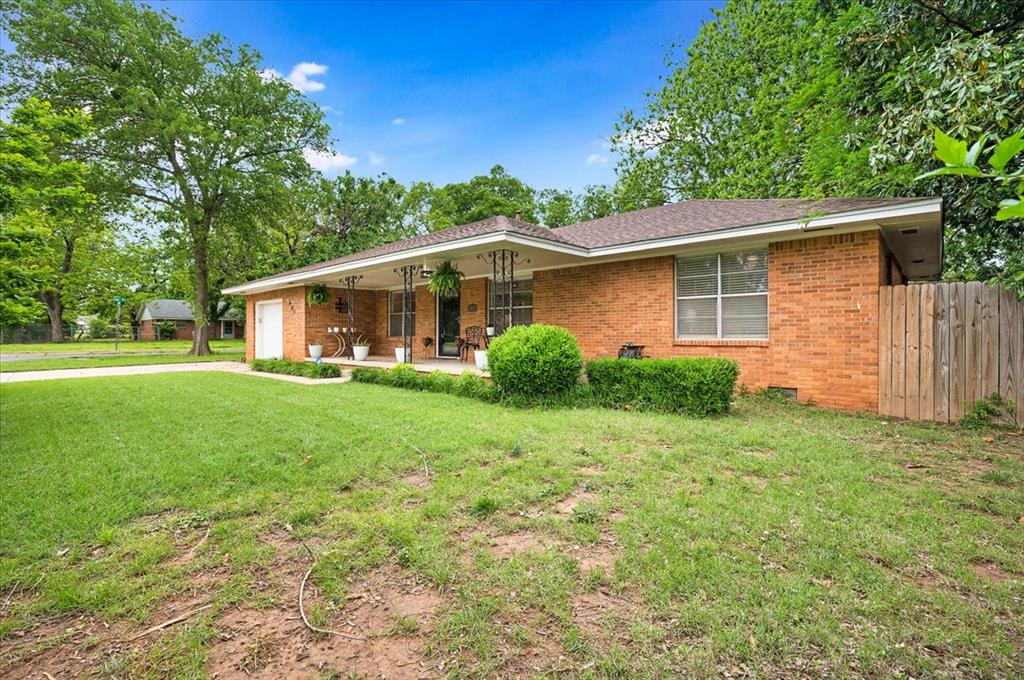 601 S Findlay Avenue Property Photo 4