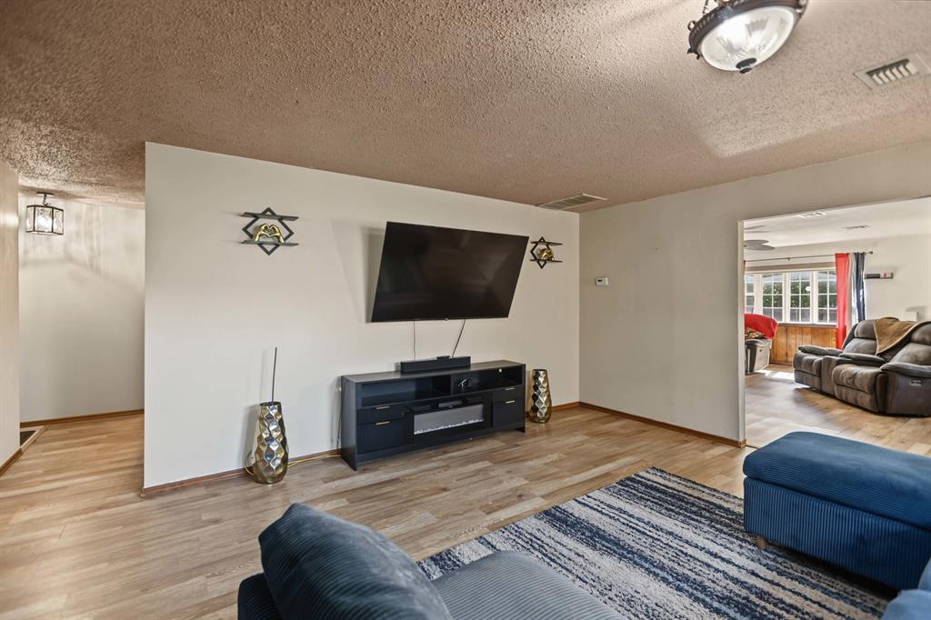 2524 Sw 66th Street Property Photo 6