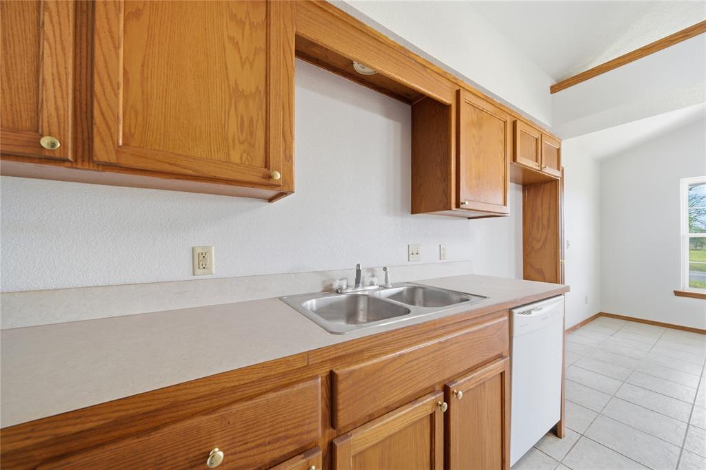 511 W Cemetery Road Property Photo 13