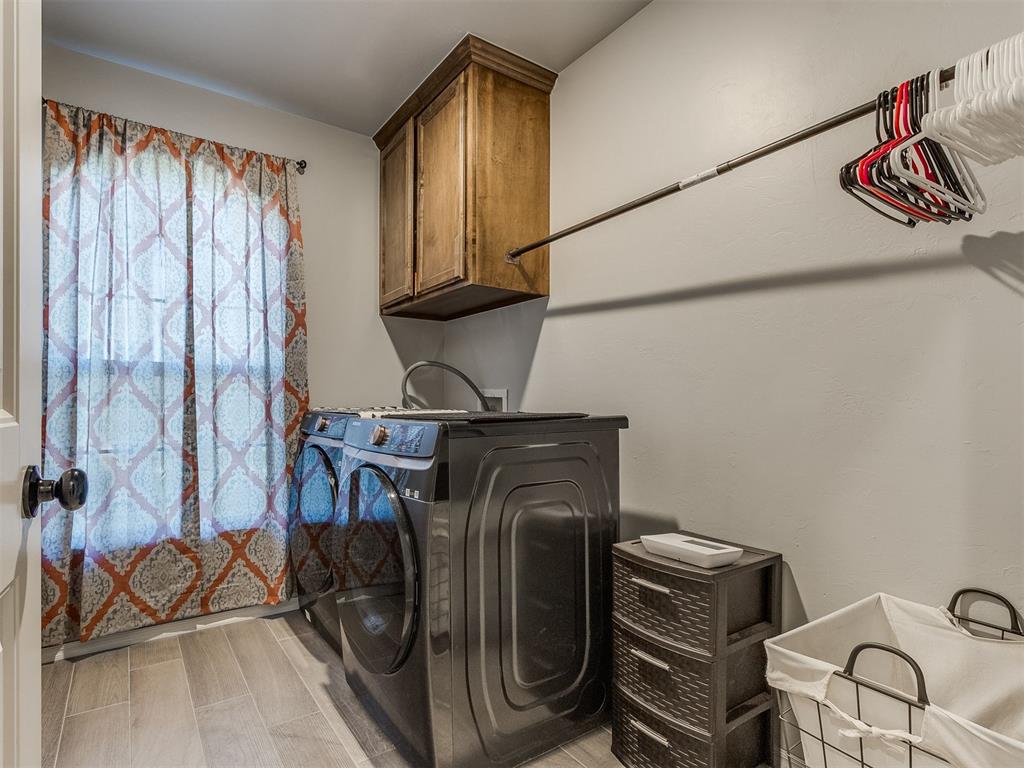 6949 Whirlaway Run Property Photo 10