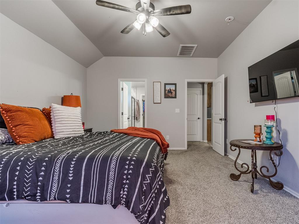 6949 Whirlaway Run Property Photo 12