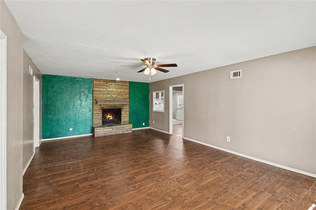 5001 N Vermont Avenue Property Photo 5