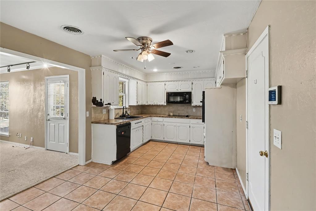 5001 N Vermont Avenue Property Photo 7