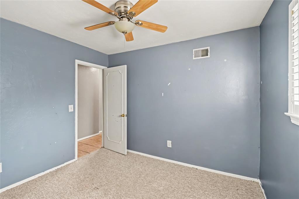5001 N Vermont Avenue Property Photo 22
