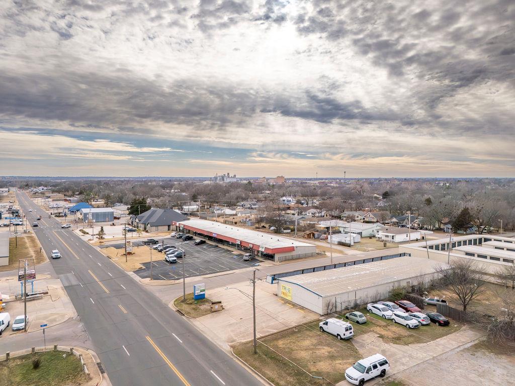 1202 N Harrison Avenue Property Photo 4
