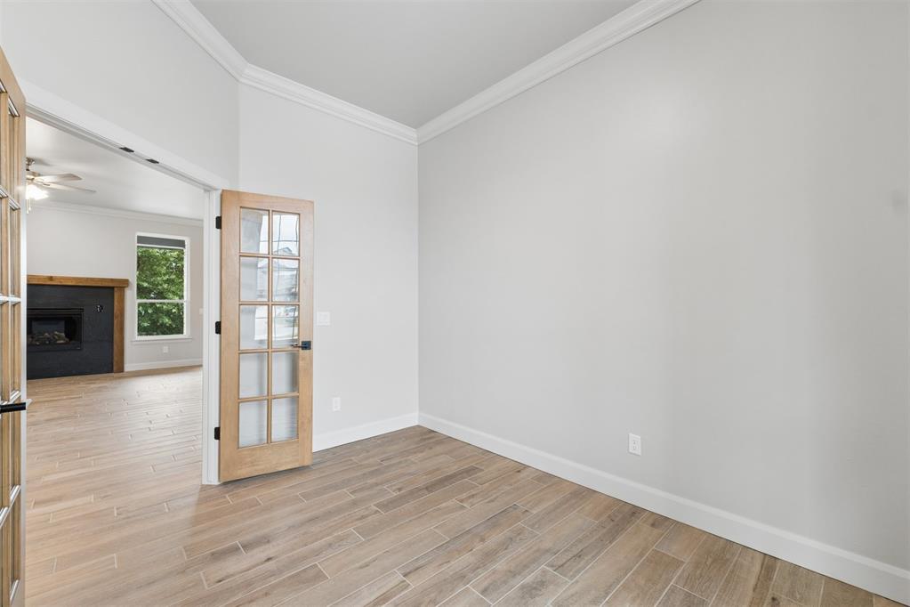 2132 Santa Monica Street Property Photo 22