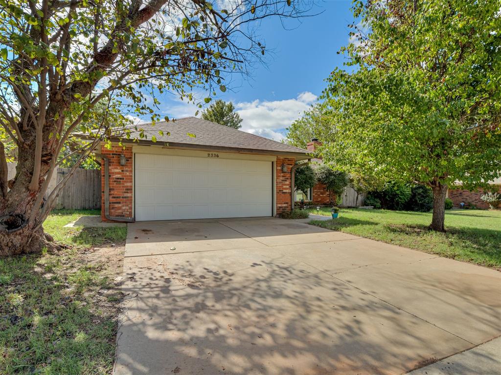 2336 Appleway Street Property Photo 2